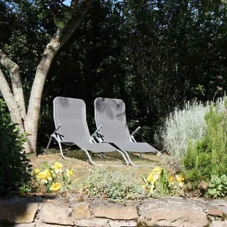 Monteils, 3 Pieces, 4 Personnes - Fr-1-601-139 * Monteils (Aveyron)